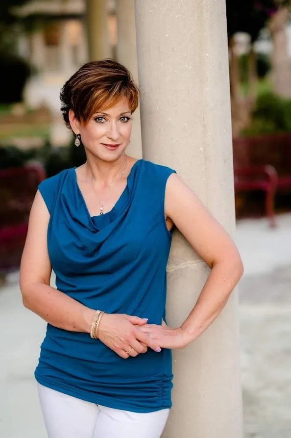 Dr. Linda Tucker, founder of Cup & Quill